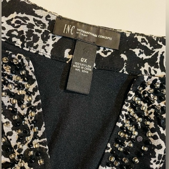 INC International Concepts Black and White Sleeveless Cut Out Tank Top GC - Picture 11 of 13